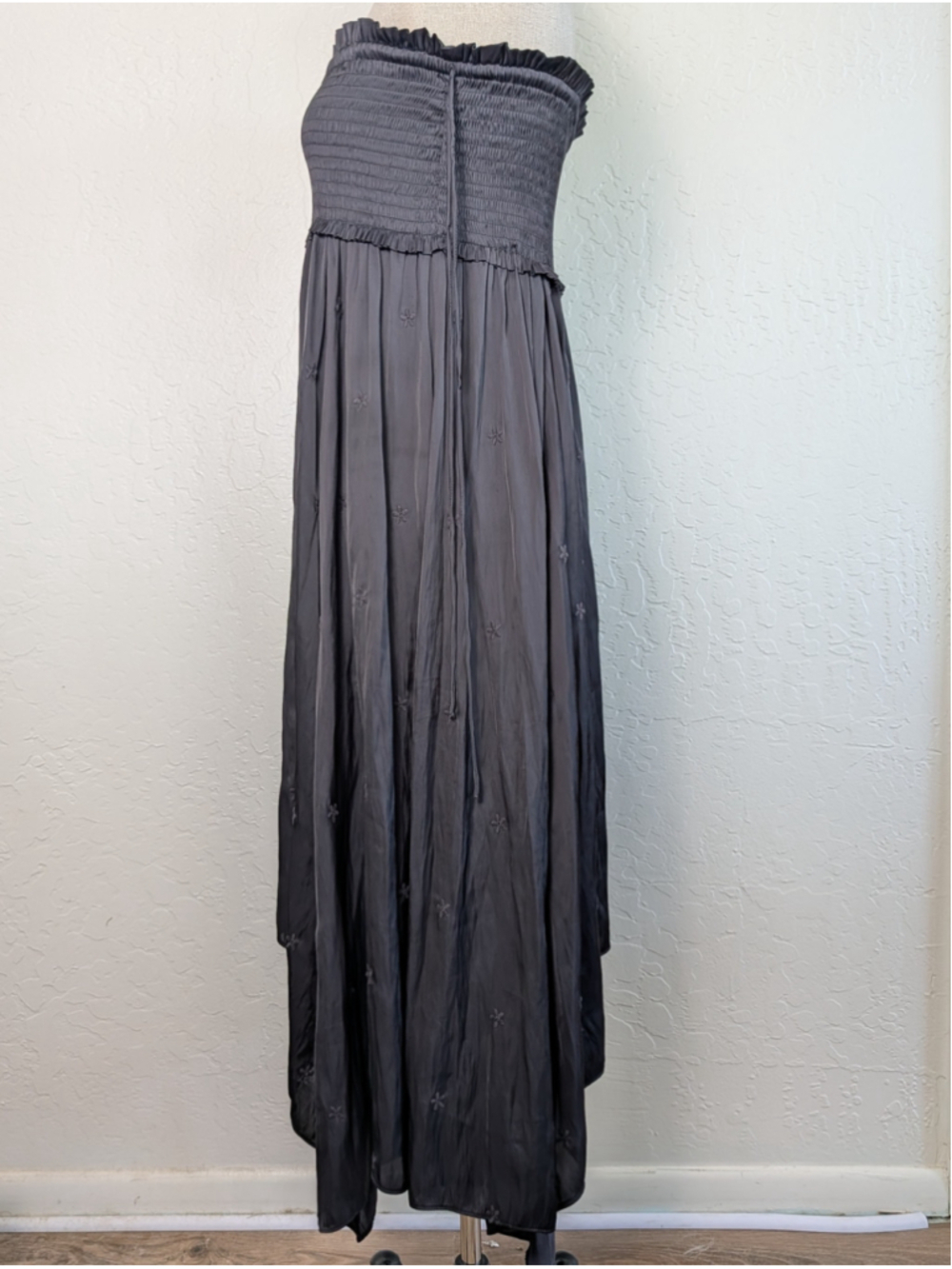 Ulla Johnson Strapless High Low Dress Skirt Black Smocked Embroidered Size 6 - Picture 3 of 13